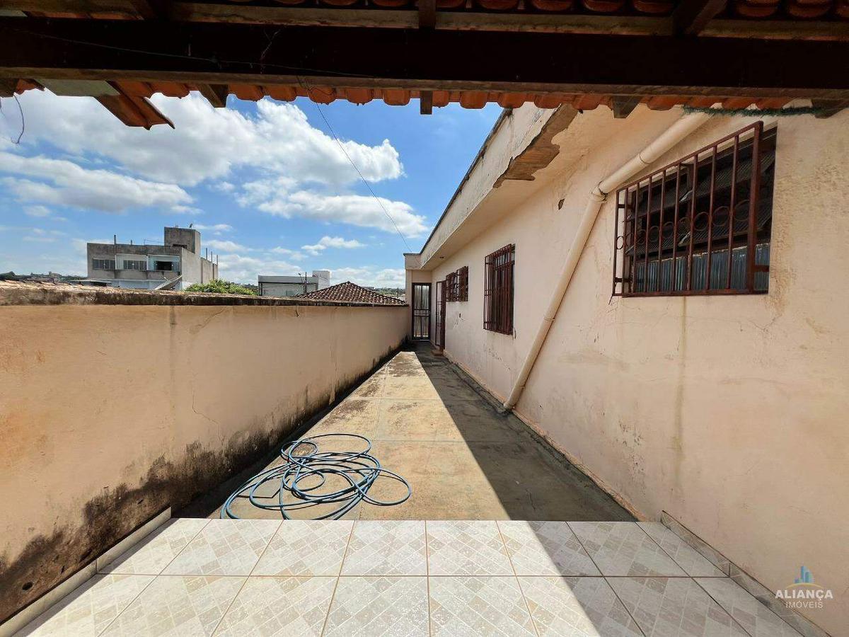 Casa, Centro, 3 Quartos, 4 Vagas, 2 Suítes