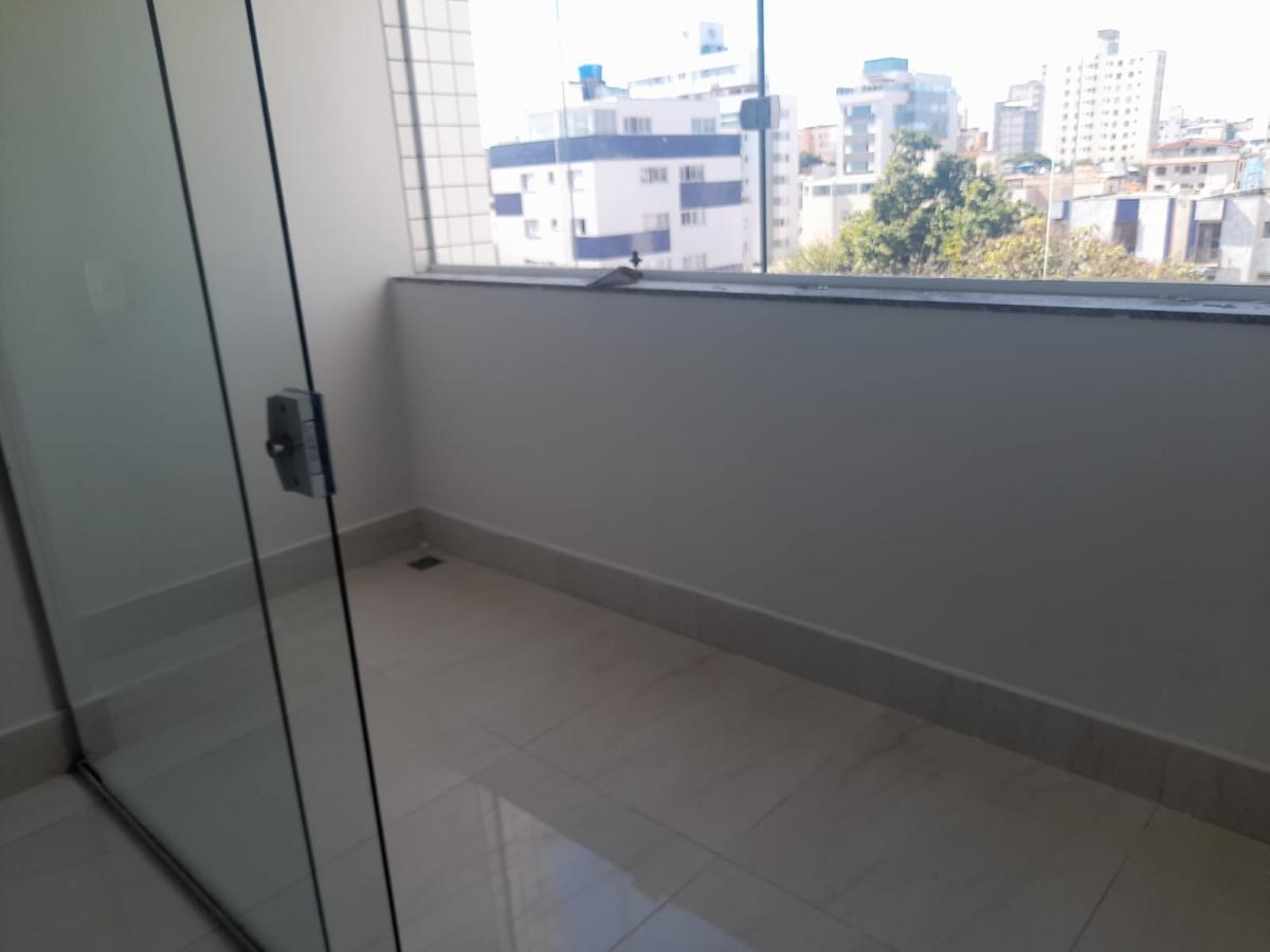 Apartamento, Sagrada Família, 3 Quartos, 2 Vagas, 1 Suíte