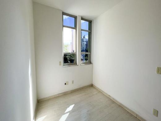 Andar, Santa Efigênia, 0 Quarto, 2 Vagas