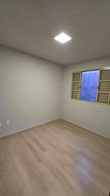 Casa, Castelo, 4 Quartos, 2 Vagas, 1 Suíte