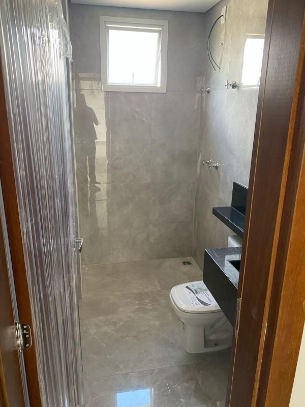 Apartamento, Barreiro, 3 Quartos, 3 Vagas, 1 Suíte