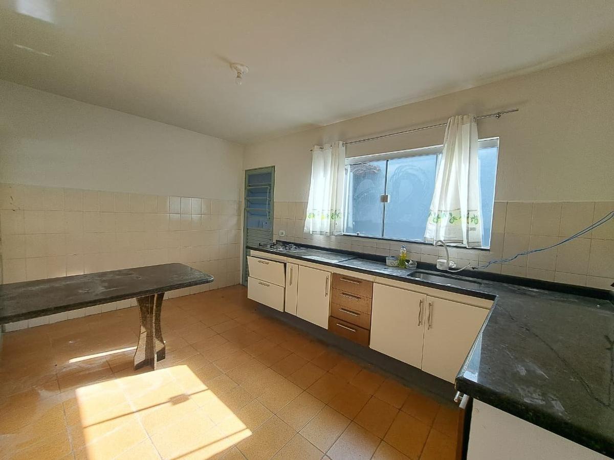 Casa, Centro, 2 Quartos, 0 Vaga