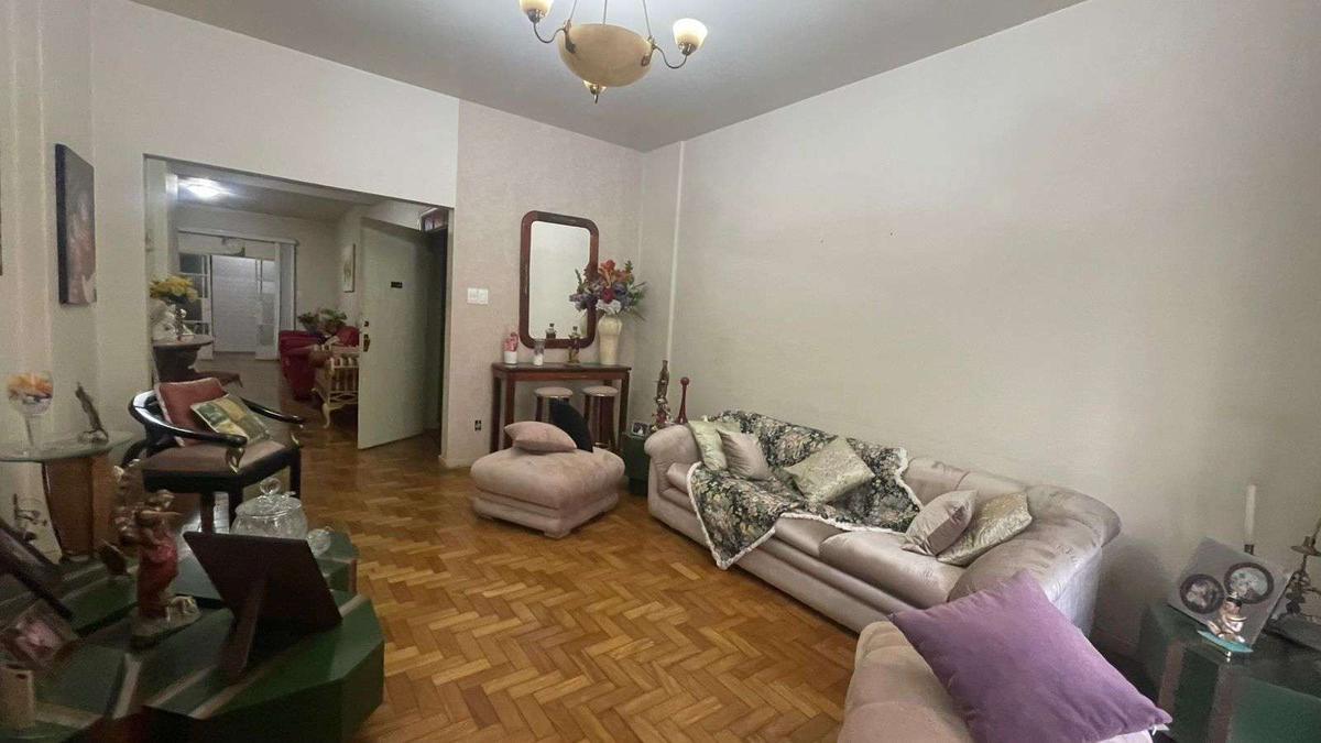 Apartamento, Centro, 4 Quartos, 0 Vaga, 1 Suíte