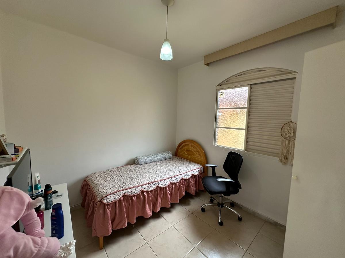 Casa, Santa Cruz, 3 Quartos, 1 Vaga, 1 Suíte