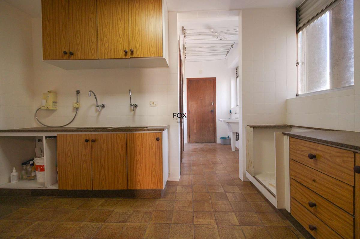Apartamento, Funcionários, 4 Quartos, 2 Vagas, 1 Suíte