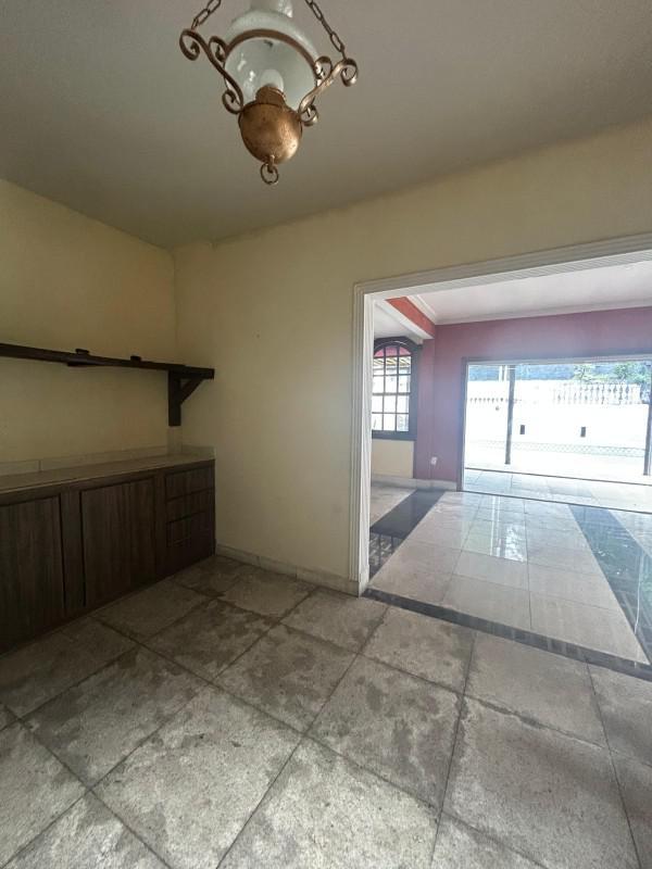 Casa, Braúnas, 4 Quartos, 5 Vagas, 2 Suítes