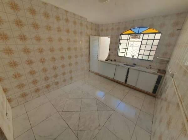 Casa, Calafate, 4 Quartos, 2 Vagas, 1 Suíte