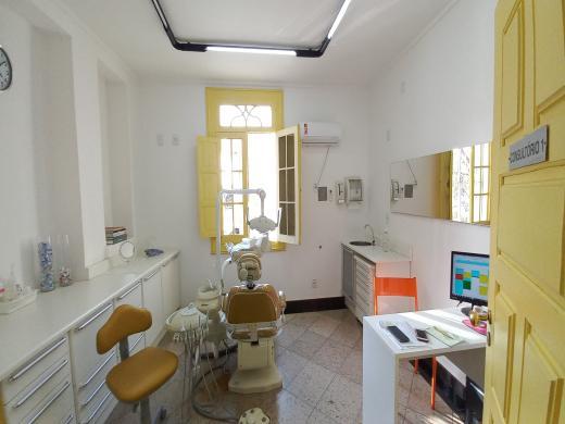 Casa, Funcionários, 4 Quartos, 6 Vagas