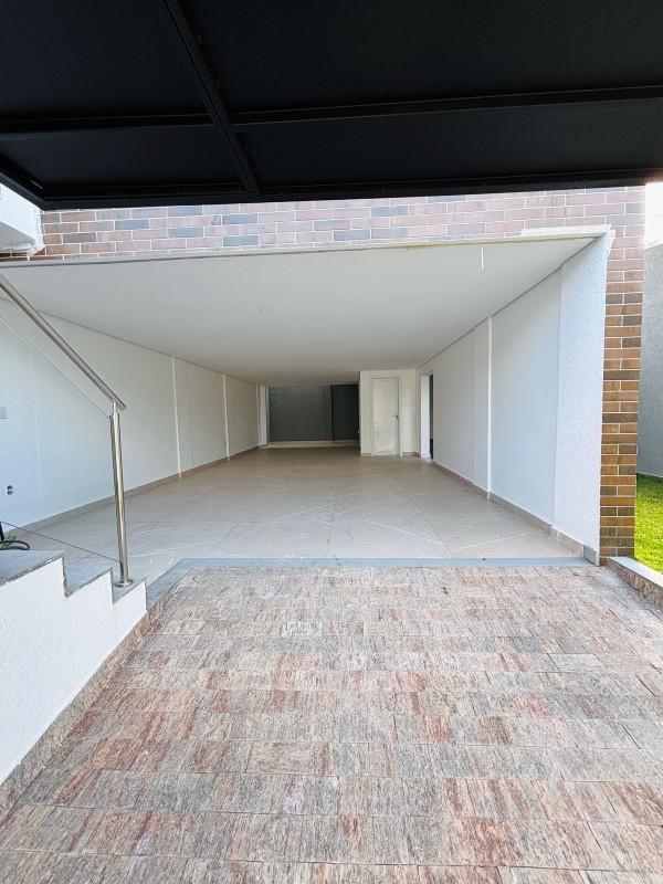Casa, Cabral, 3 Quartos, 4 Vagas, 1 Suíte