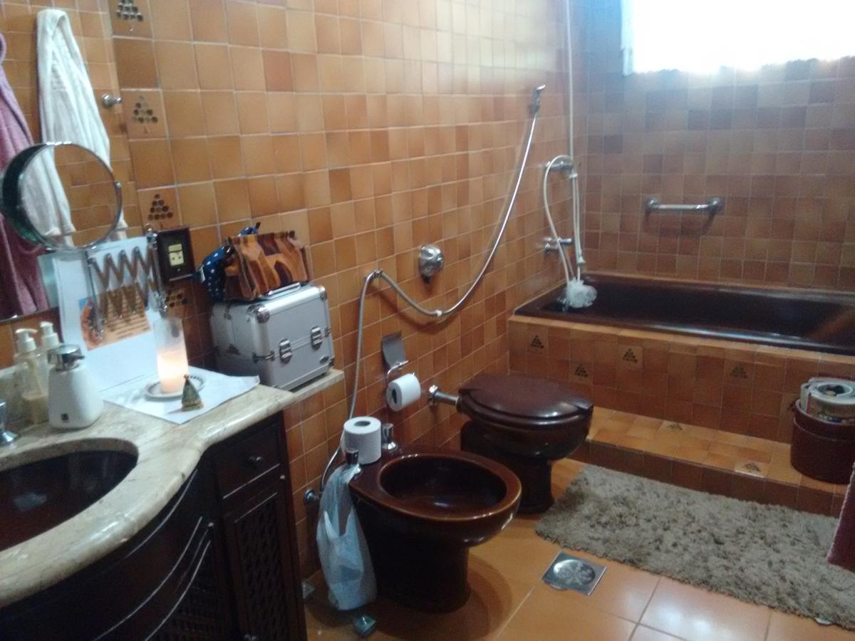 Casa, Planalto, 6 Quartos, 4 Vagas, 2 Suítes