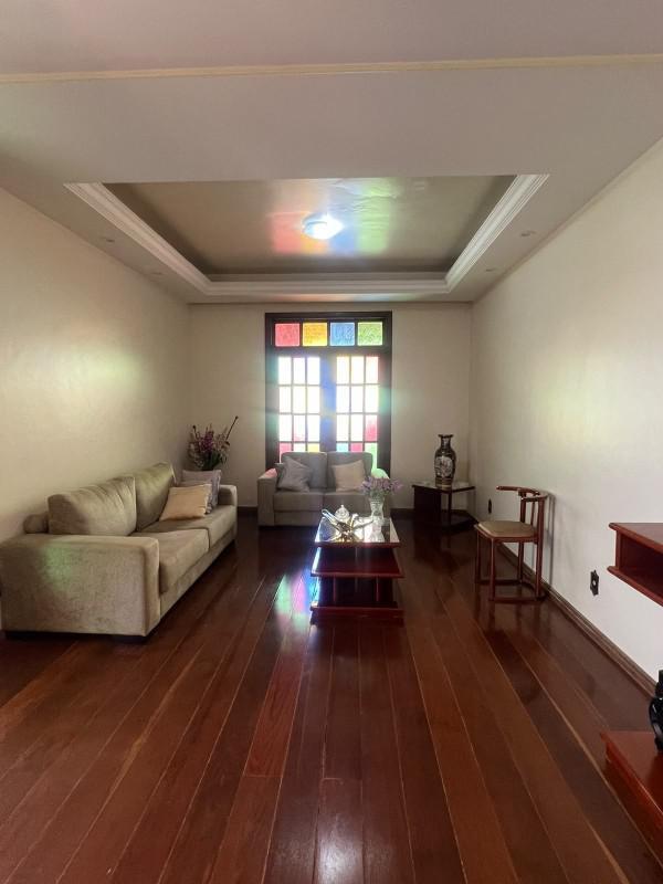 Casa, Luxemburgo, 4 Quartos, 3 Vagas, 2 Suítes