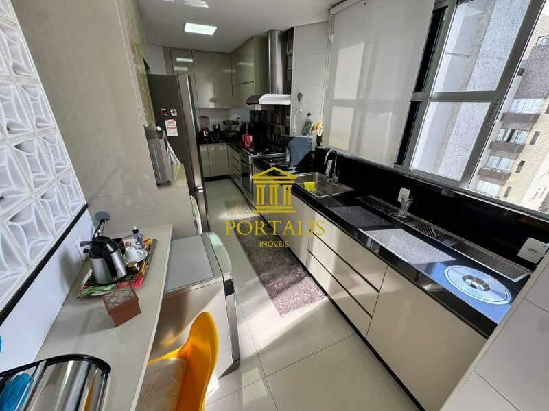 Apartamento, Silveira, 3 Quartos, 2 Vagas, 1 Suíte