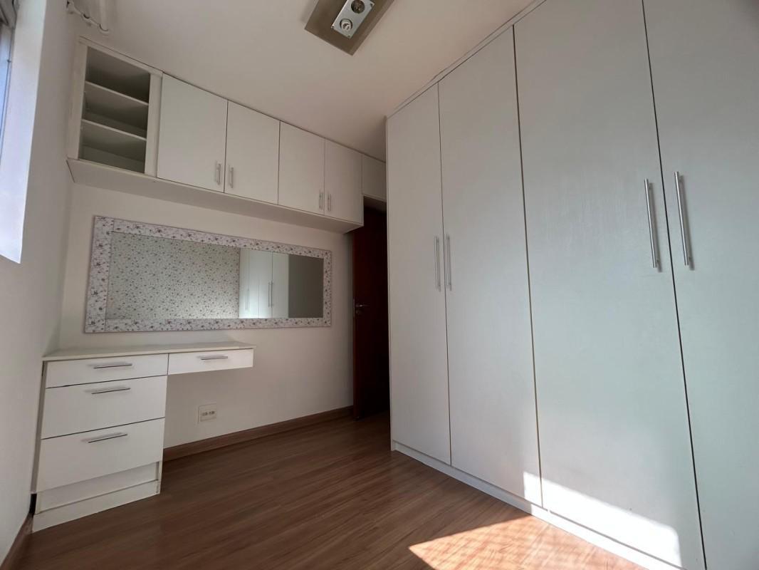 Apartamento, Carlos Prates, 2 Quartos, 1 Vaga