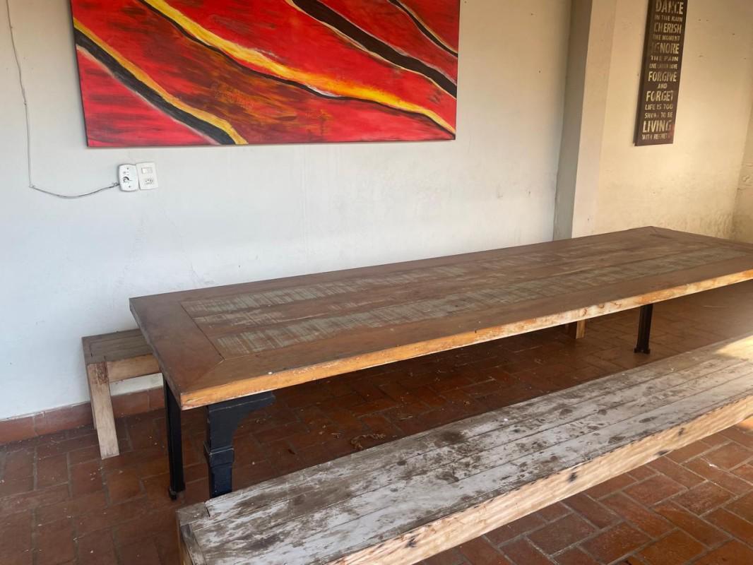 Casa, Castelo, 4 Quartos, 6 Vagas, 2 Suítes