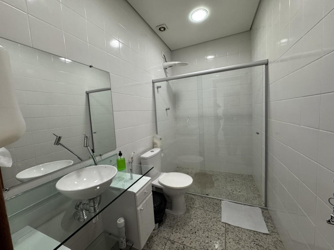 Andar, Centro, 0 Quarto, 5 Vagas