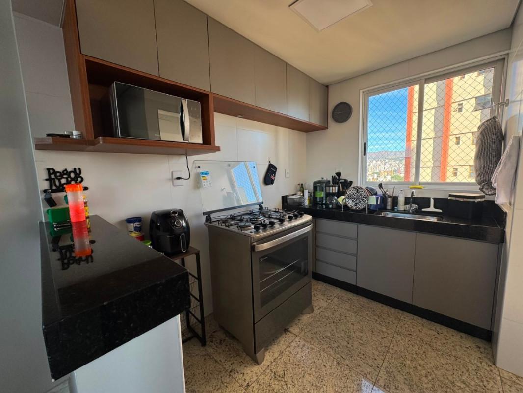 Apartamento, Colégio Batista, 2 Quartos, 2 Vagas, 1 Suíte