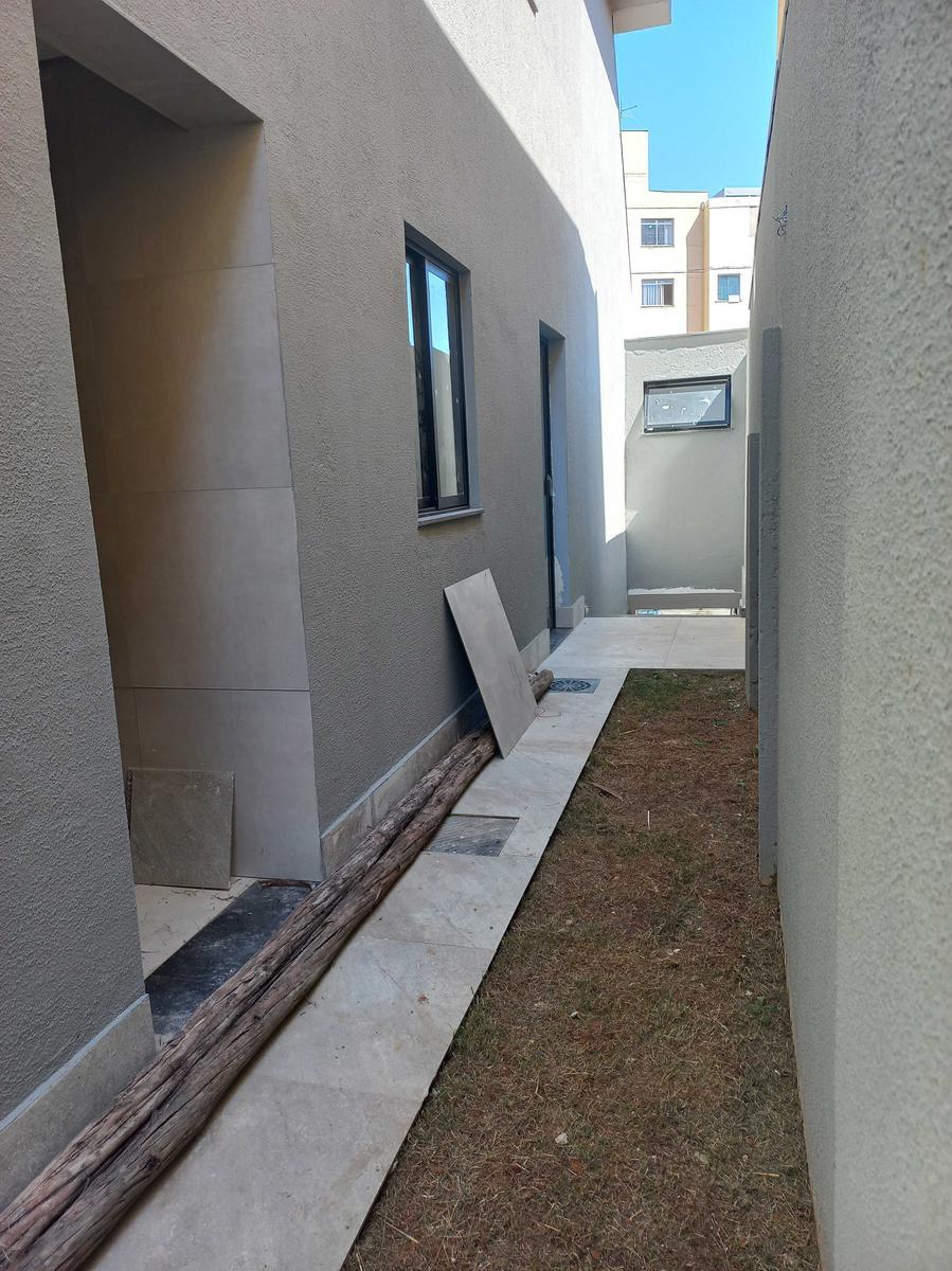 Casa, Fernão Dias, 4 Quartos, 6 Vagas, 1 Suíte