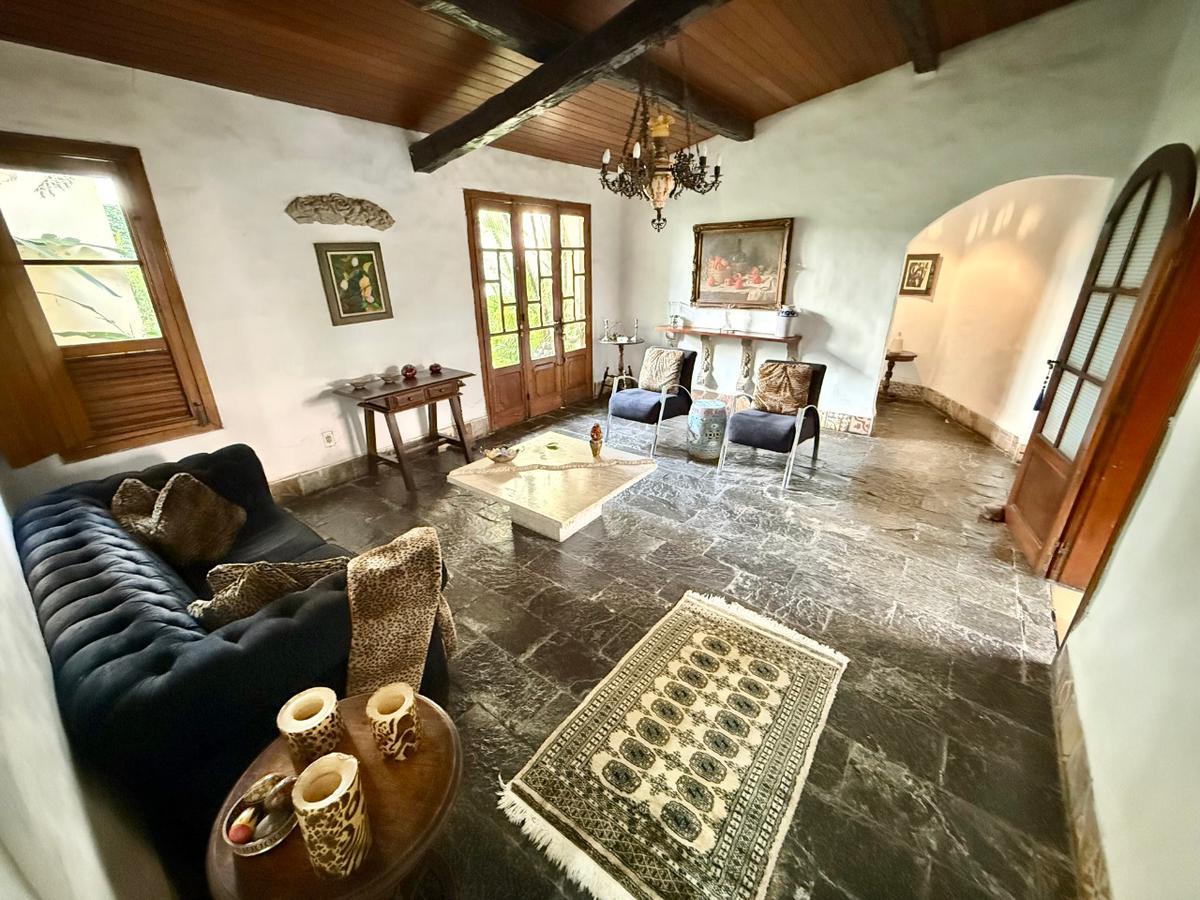 Casa, São Luiz (pampulha), 5 Quartos, 8 Vagas, 3 Suítes