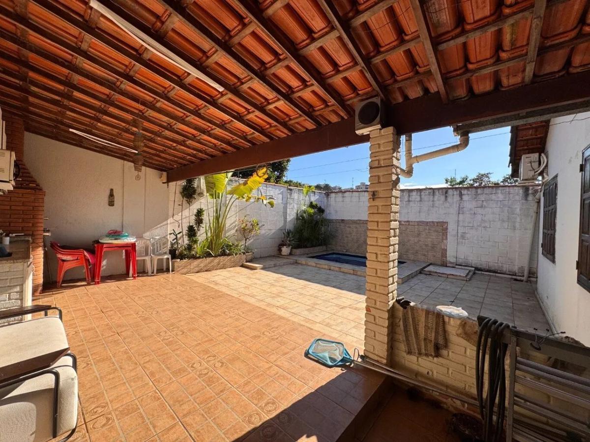 Casa, Jacqueline, 2 Quartos, 3 Vagas