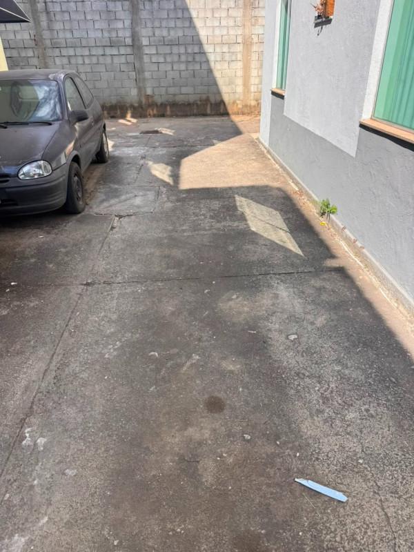Apartamento, Tirol (barreiro), 2 Quartos, 1 Vaga