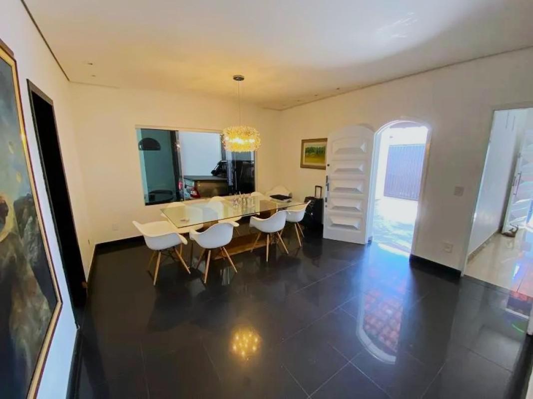 Casa, Planalto, 4 Quartos, 4 Vagas, 2 Suítes