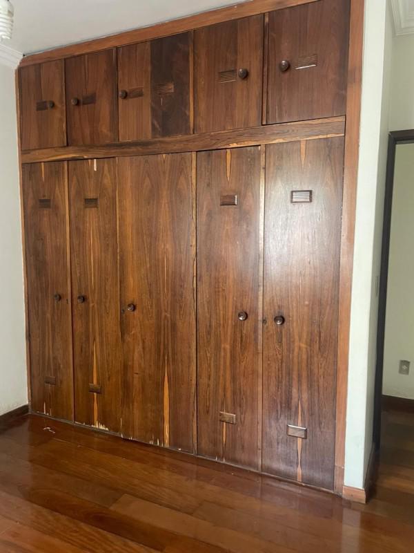 Casa, Castelo, 4 Quartos, 6 Vagas, 2 Suítes