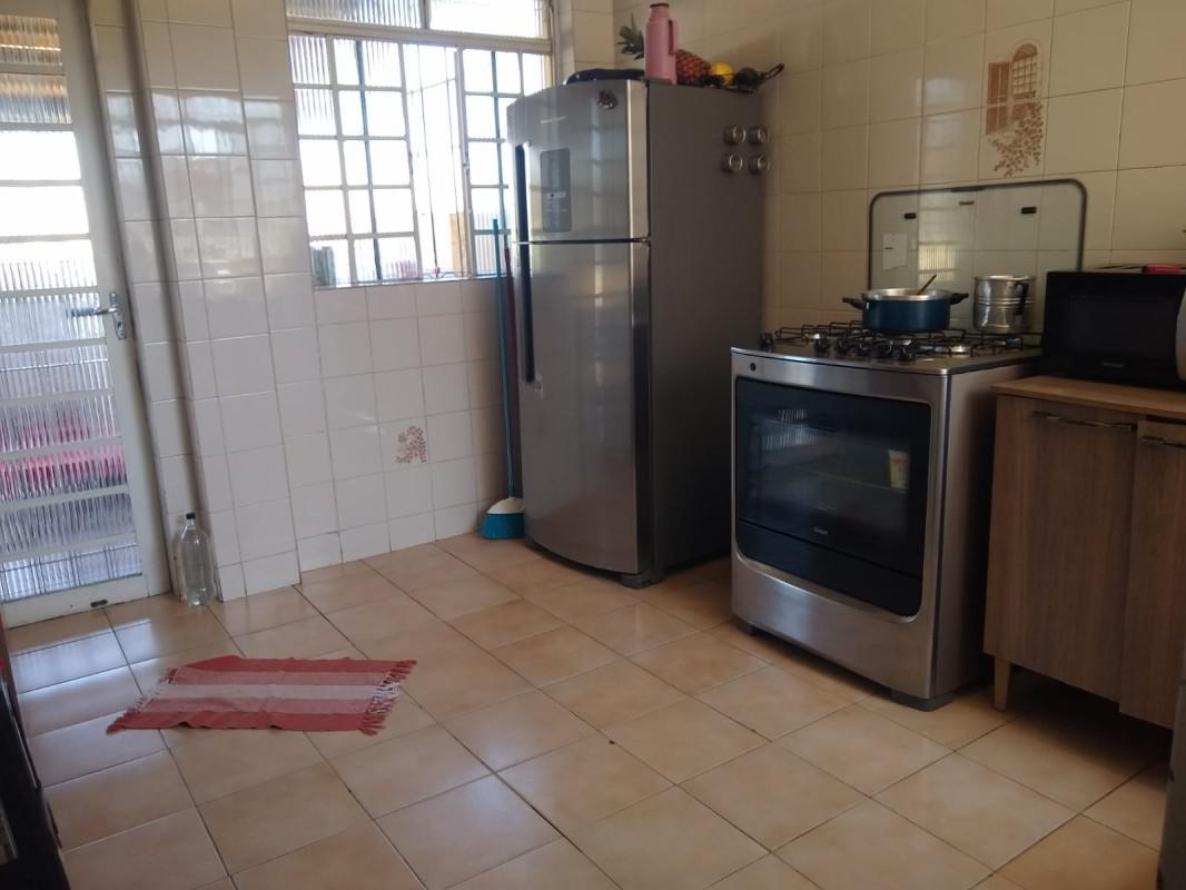 Casa, Centro, 4 Quartos, 2 Vagas