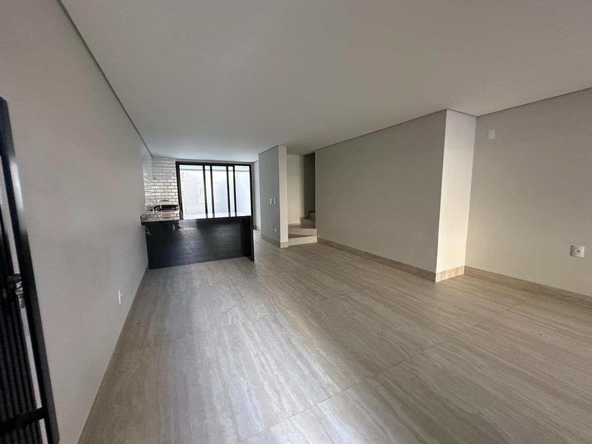 Casa, Jaraguá, 4 Quartos, 4 Vagas, 1 Suíte