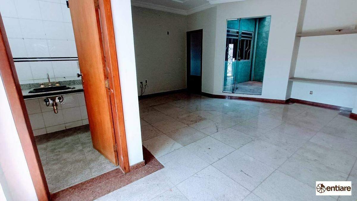 Casa Comercial, Venda Nova, 7 Quartos, 0 Vaga, 1 Suíte
