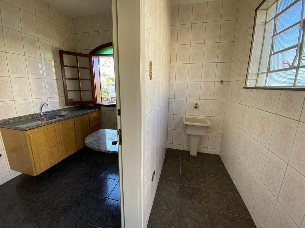 Casa Comercial, Floresta, 4 Quartos, 1 Vaga, 1 Suíte