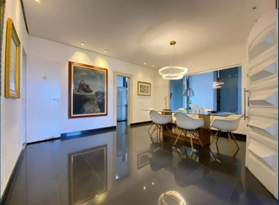 Casa, Planalto, 4 Quartos, 5 Vagas, 2 Suítes