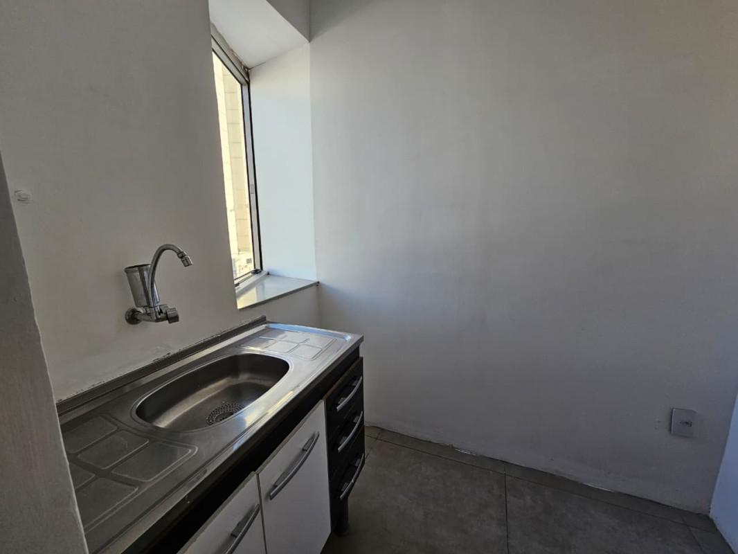 Sala, Estoril, 0 Quarto, 0 Vaga