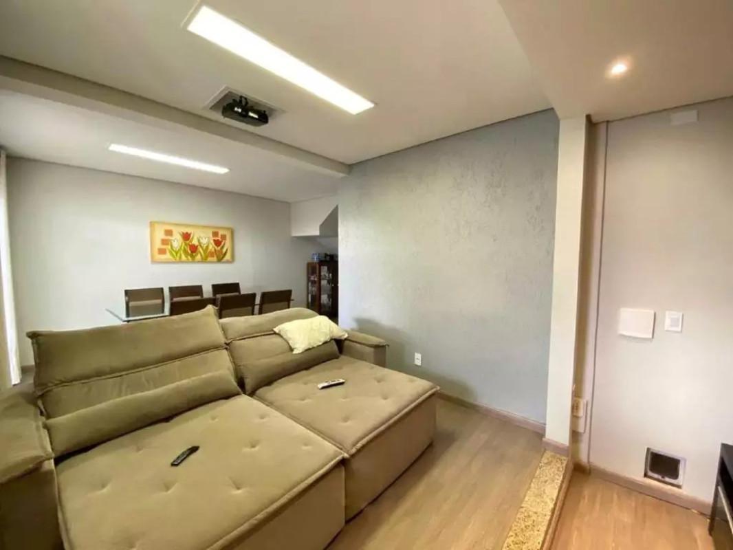 Casa, Teixeira Dias (barreiro), 3 Quartos, 3 Vagas, 1 Suíte
