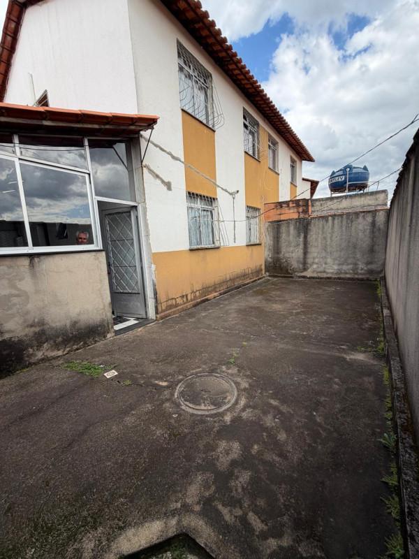 Casa, Solar do Barreiro, 2 Quartos, 1 Vaga