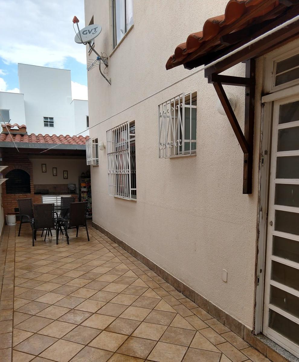 Apartamento, Sagrada Família, 3 Quartos, 2 Vagas, 1 Suíte