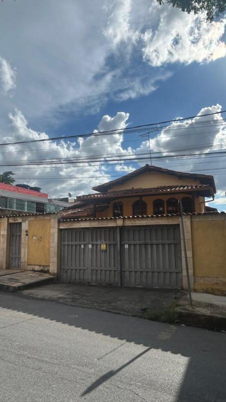 Casa, Dona Clara, 3 Quartos, 4 Vagas, 1 Suíte
