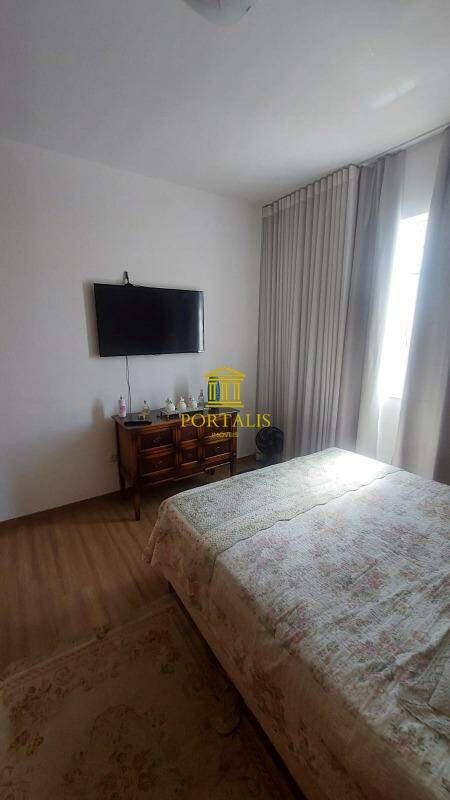 Casa, Floresta, 6 Quartos, 1 Vaga