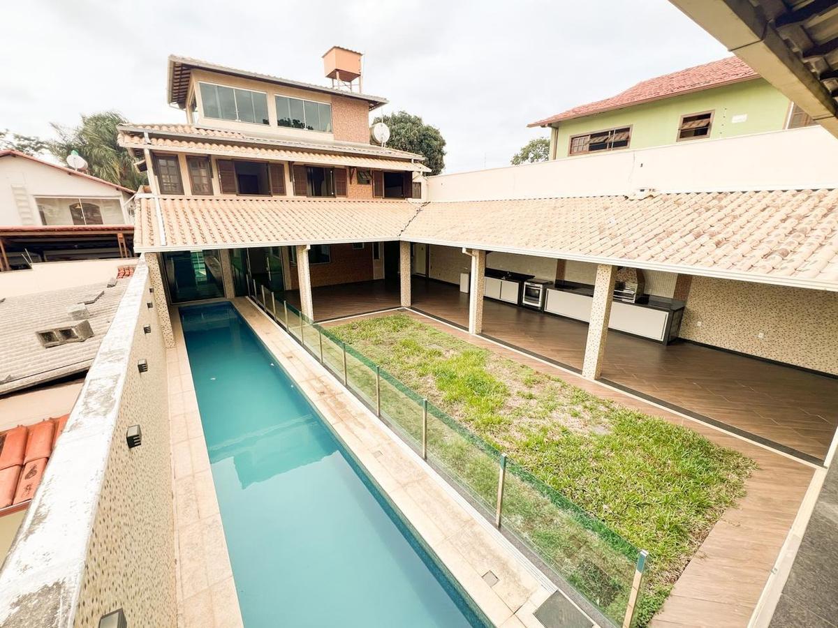 Casa, Trevo, 5 Quartos, 8 Vagas, 1 Suíte