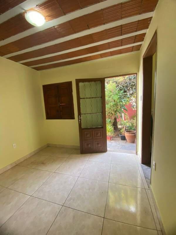 Quitinete, Alto Barroca, 1 Quarto, 0 Vaga, 1 Suíte
