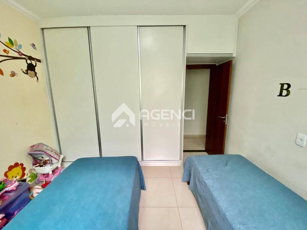 Casa, Cabral, 3 Quartos, 0 Vaga, 1 Suíte