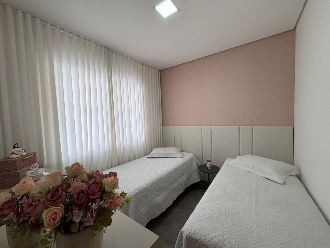 Casa, Masterville, 3 Quartos, 5 Vagas, 1 Suíte