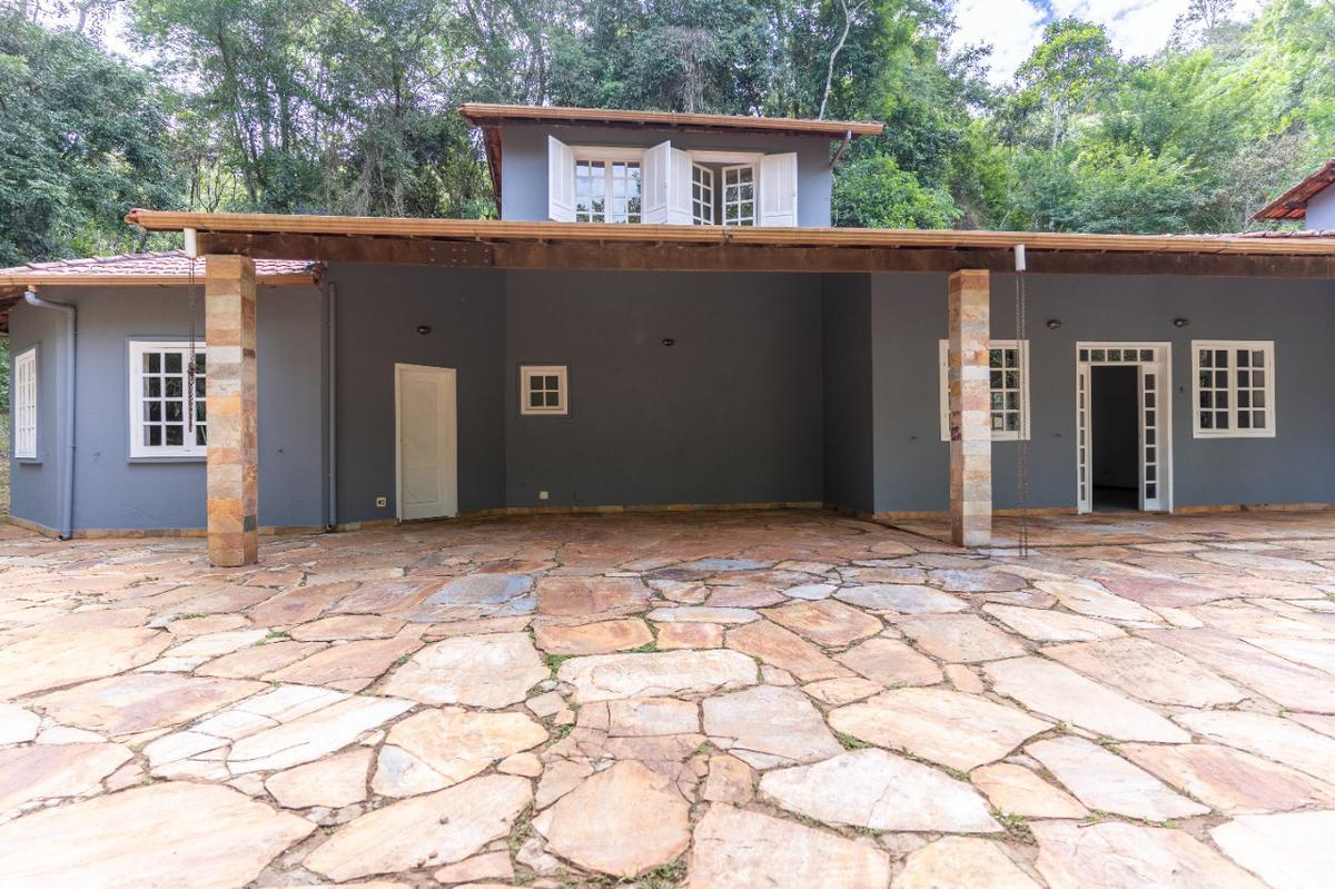 Casa, São Sebastião das Águas Claras, 4 Quartos, 5 Vagas, 3 Suítes