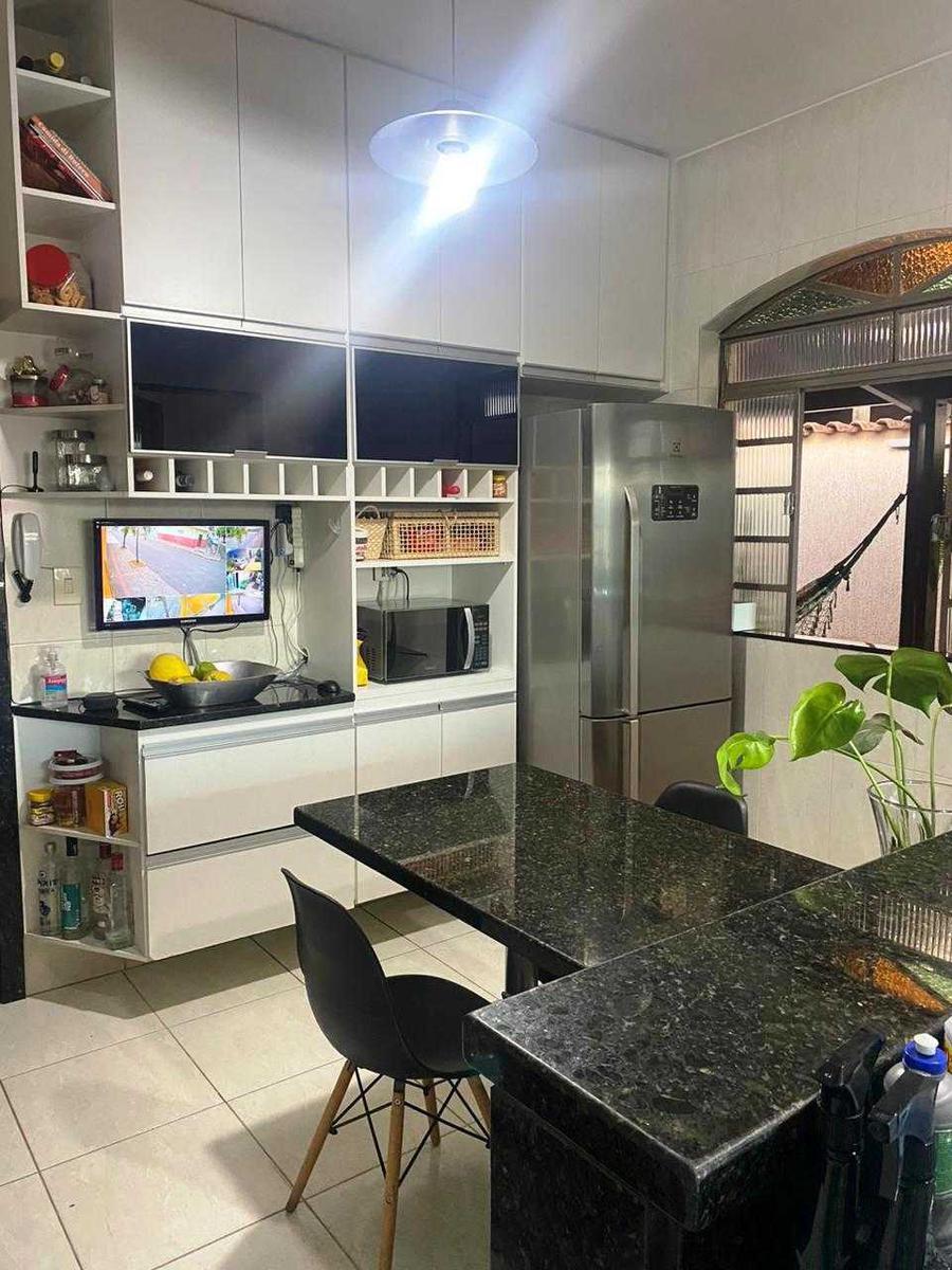 Casa, João Pinheiro, 3 Quartos, 5 Vagas, 1 Suíte