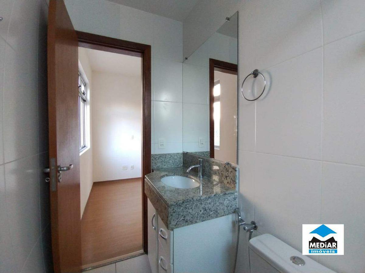 Apartamento, Sagrada Família, 3 Quartos, 2 Vagas, 1 Suíte