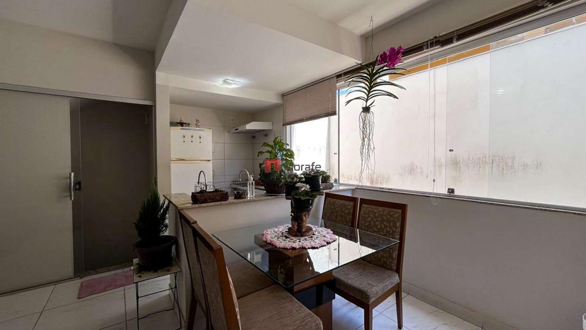 Casa, Santa Efigênia, 3 Quartos, 2 Vagas, 2 Suítes