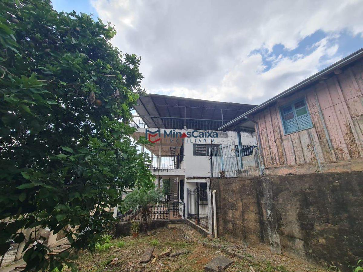 Casa, Centro Sul, 4 Quartos, 2 Vagas, 2 Suítes