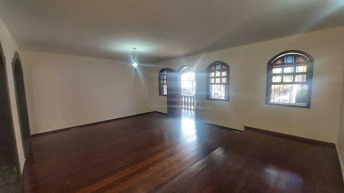Casa, Santa Cruz, 4 Quartos, 4 Vagas, 2 Suítes