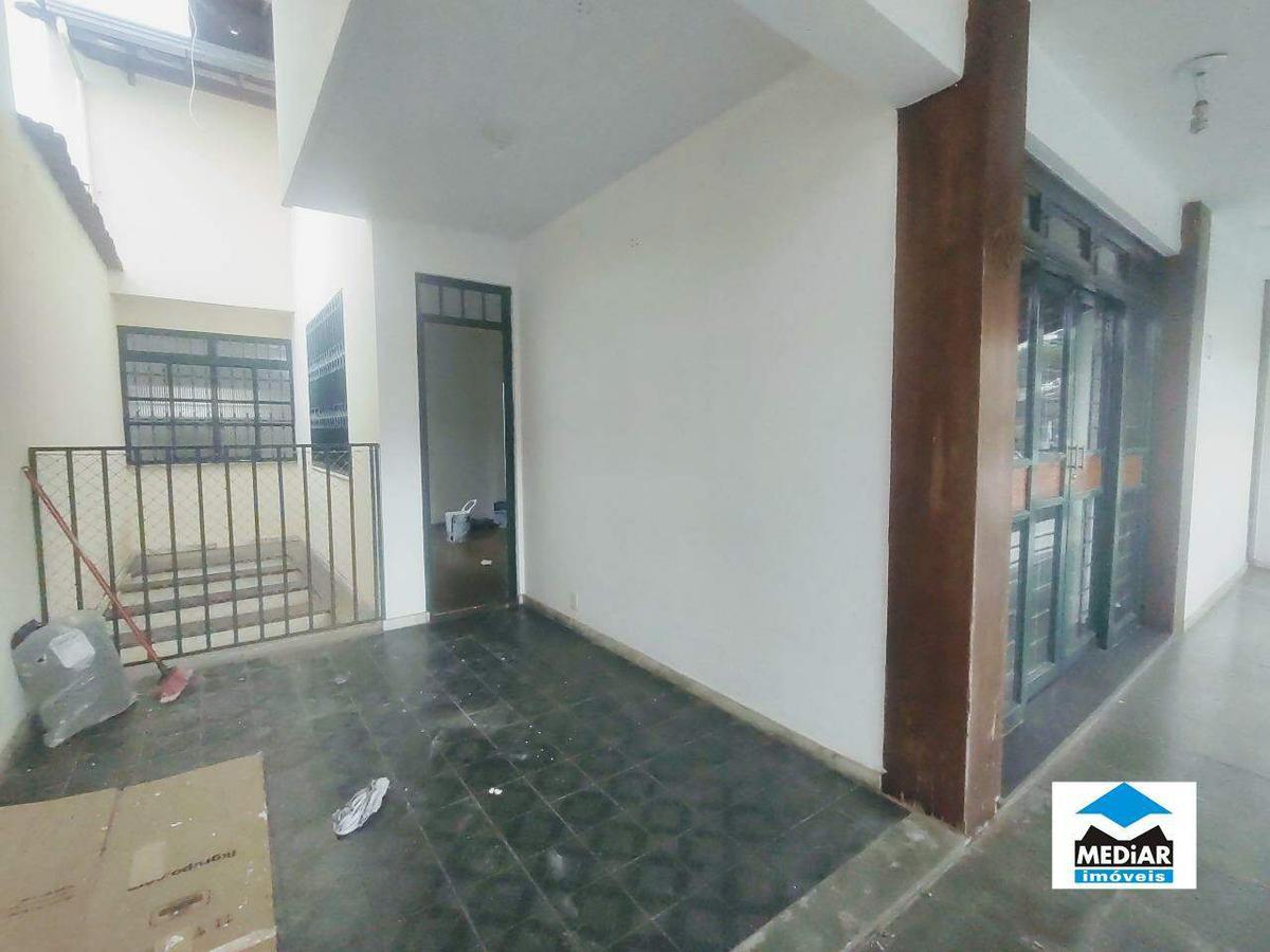 Casa, Colégio Batista, 6 Quartos, 4 Vagas, 2 Suítes
