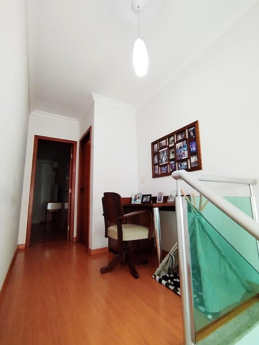 Casa, Cabral, 3 Quartos, 2 Vagas, 1 Suíte