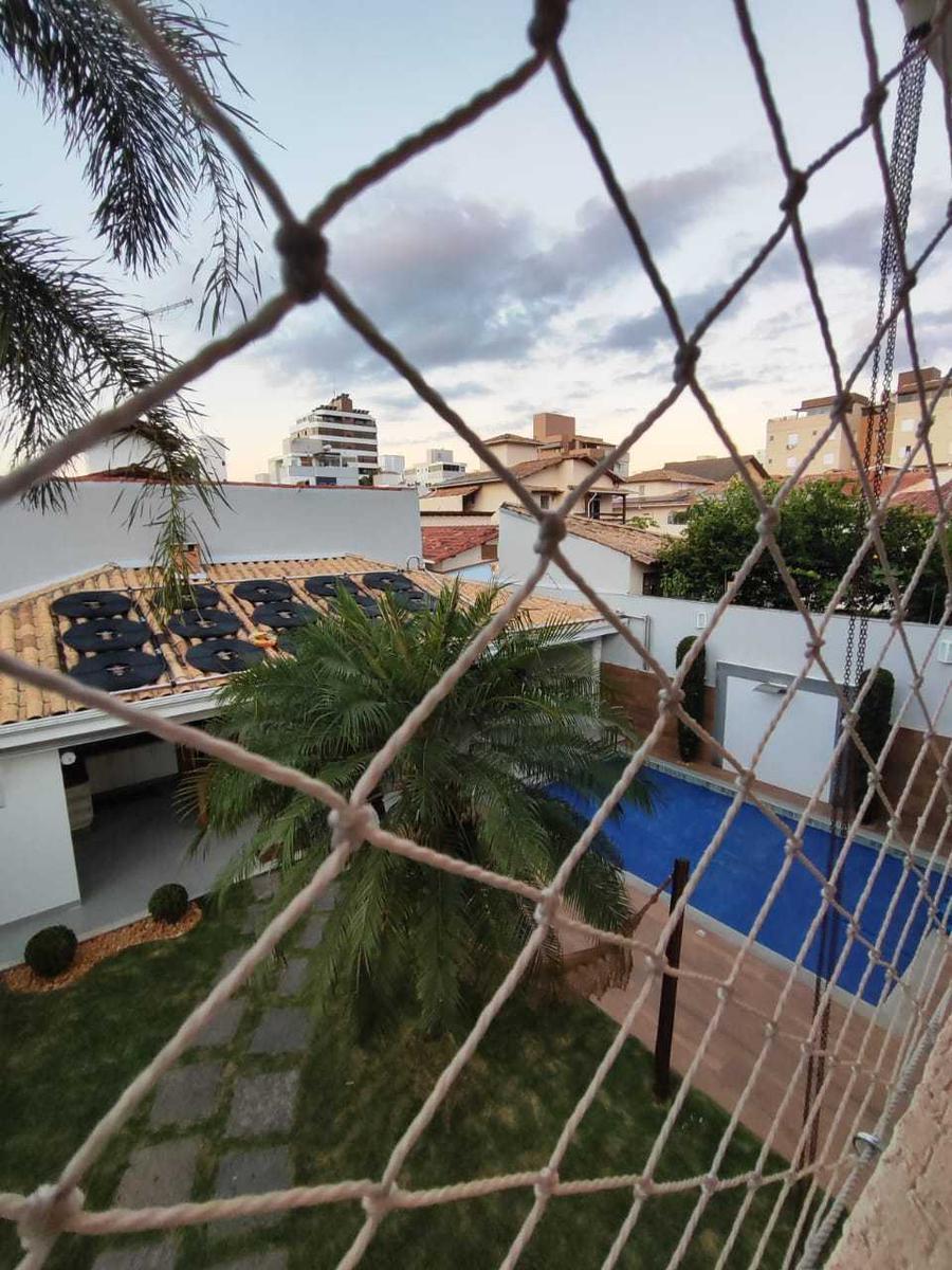 Casa, Castelo, 4 Quartos, 4 Vagas, 1 Suíte